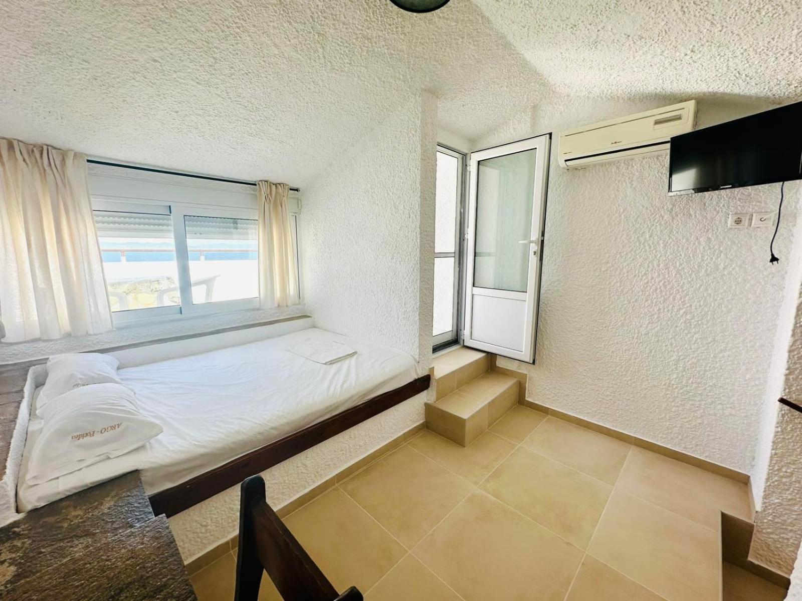 Argo Apartments Nea Poteidaia Zimmer foto